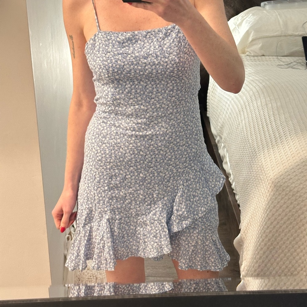 Princess Polly | Floral Blue Ruffle Dress (Size 6) 🌸
